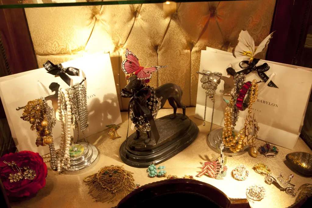 Beach Blanket Babylon — commercial and interiors photograph in London, UK, frame 29 of 44.